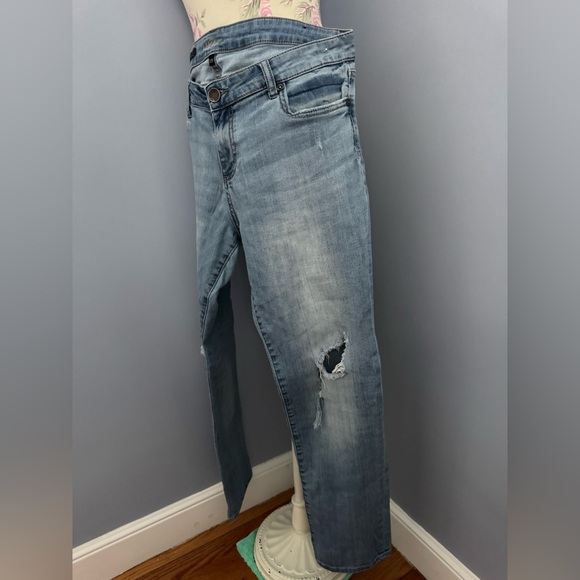 Kut from the Kloth Light Blue Boyfriend Jeans - Picture 3 of 10